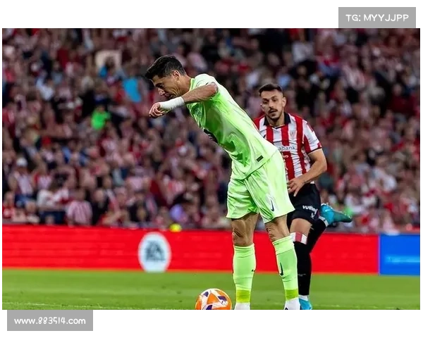 莱万肌肉不适缺席甘伯杯 巴萨首战科莫迎锋线考验