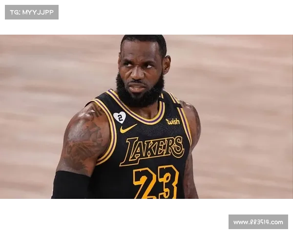 詹姆斯盛赞主场氛围热烈感恩球迷助力激发球队信心全力冲胜